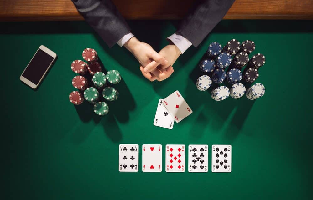 Bi quyet nao giup cho ban choi gioi game bai poker - Hinh 1