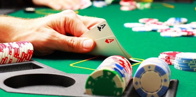 Hướng dẫn bạn cách chọn hand khi chơi poker online - Hình 1