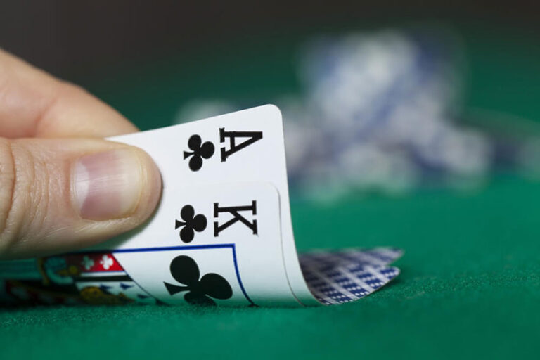 Những sai lầm phổ biến đối với trò chơi Poker