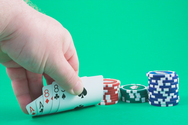 Những chiến thuật chơi Poker giúp có một cách chơi thông minh nhất