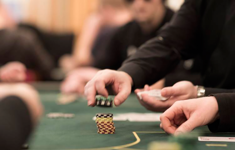 Video Poker: Những sai lầm người chơi thường mắc phải khi chơi và cách khắc phục